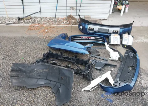 2015 GMC Sierra 1500 Slt z USA, uszkodzony, nr VIN 3GTU2VEC0FG481884